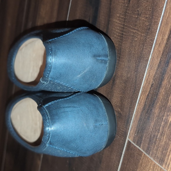 Navy Eyelet Flat - Picture 3 of 4